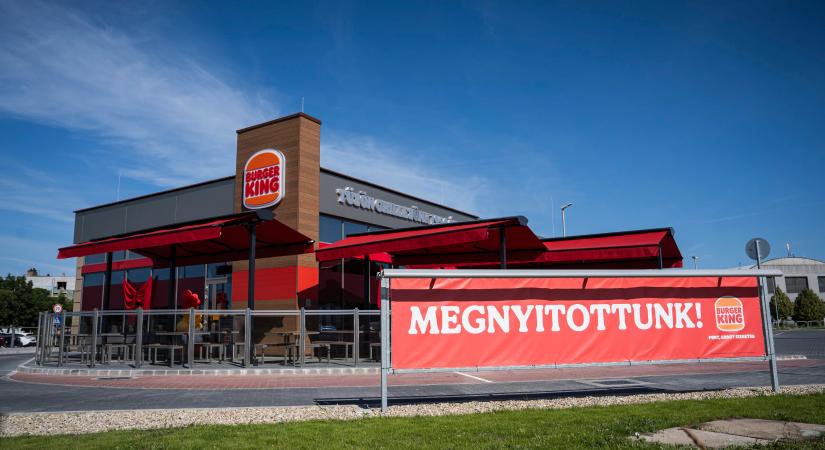 Tökölön nyílt meg a BURGER KING 64. hazai étterme, 35 új munkahellyel