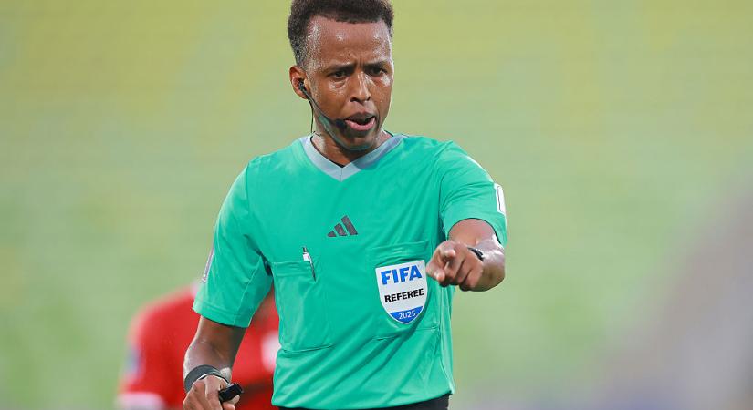 Óriási botrány: nem engedték be az Egyesült Államokba a foci-vb egyik játékvezetőjét