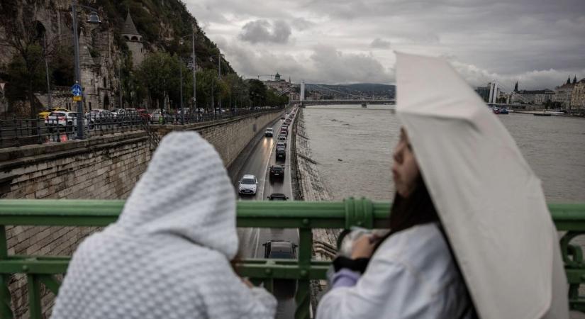 Itt csap le először a vihar: egyre több vármegyére adnak ki figyelmeztetést