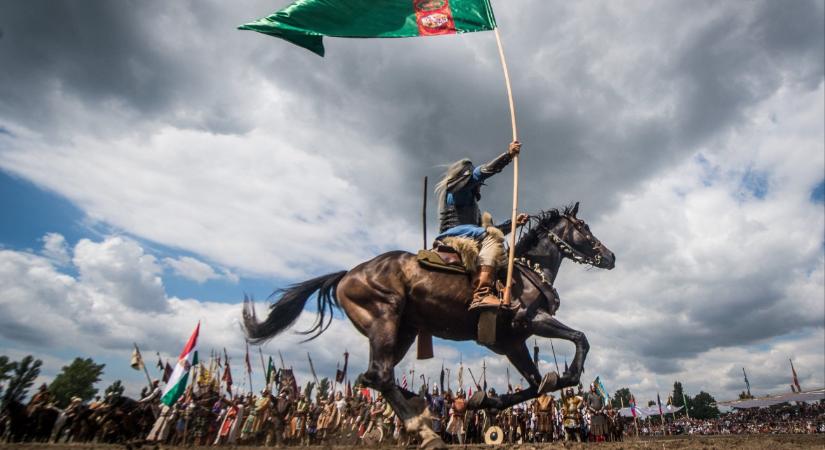 Tevék, bivalyok és több ezer lovas: augusztusban ismét jön a Kurultáj