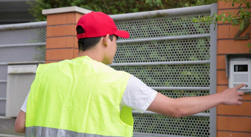 Ajtót nyitottak az „iparosnak” álcázott tolvajoknak: 41 ezer lejt vittek el sepsiszentgyörgyi nyugdíjasoktól