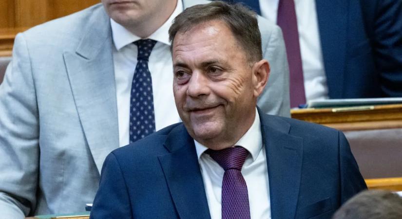 Pócs János az egész dinnyetermését felajánlja a Tisza-kormánynak, ha bebizonyítják, hogy vendégmunkások dolgoznak a földjeiken