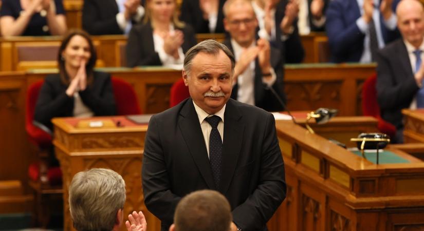 Kormányzati álláspont: „Nagyon nagy disznóság történt”