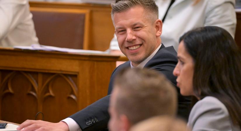 Magyar Péter a KDNP képviselőjének: Beszélhetünk mi házasságról, képviselő asszony!