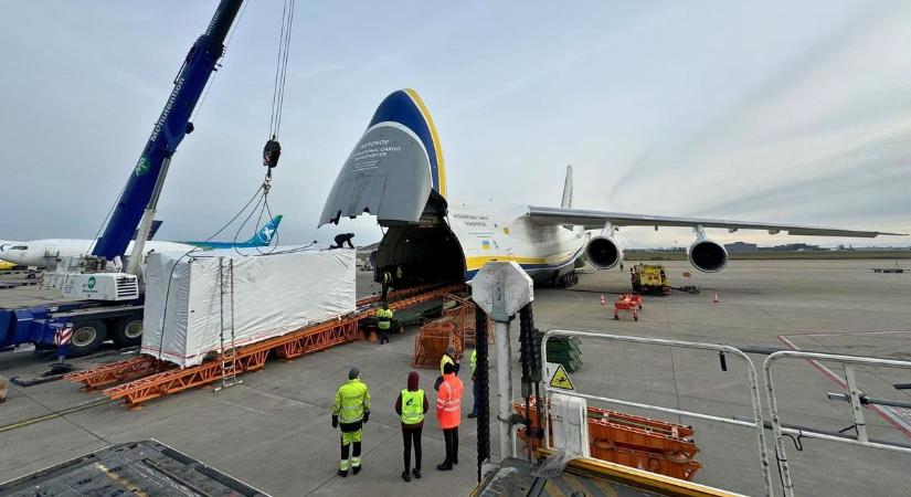 Már nem titok többé: kiderült, mit szállíthatott Budapestről az Antonov – ezért küldték Ferihegyre az ukránok a világ legnagyobb repülőgépét