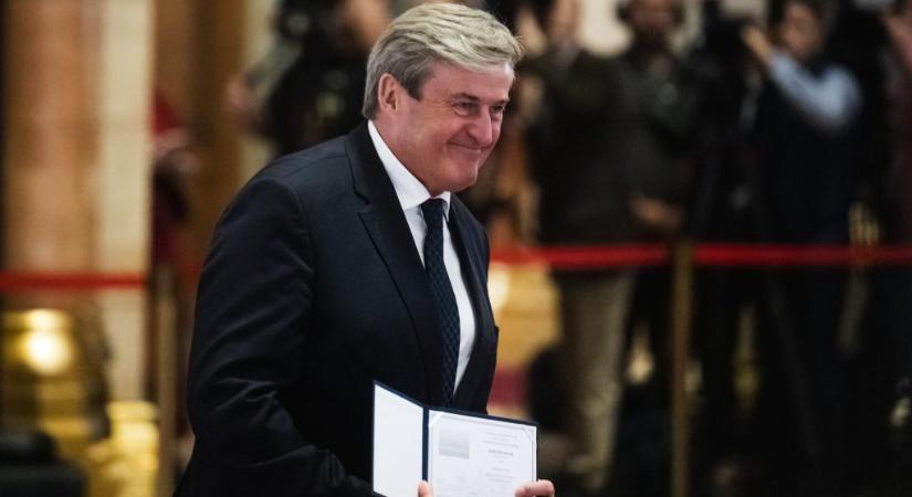 Kapitány István felajánlja a miniszteri fizetését a Magyar Koraszülött és Újszülött Mentő Alapítvány részére