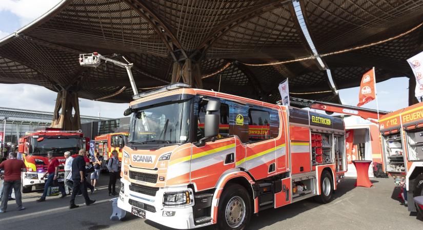 Bemutatkozott a Scania első elektromos tűzoltóautója