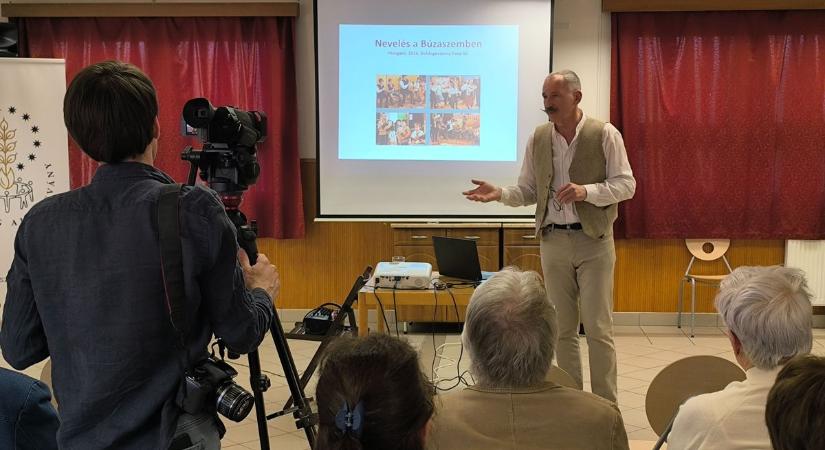 „Nem találtunk az elvárásainknak megfelelő iskolát” – Saját intézményt alapítanának a tatai szülők