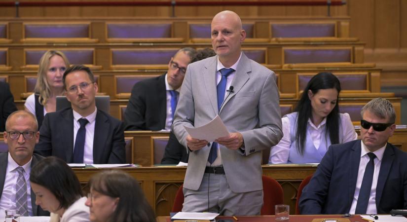 Tanács Zoltán fontos könnyítést jelentett be a vállalkozásoknak