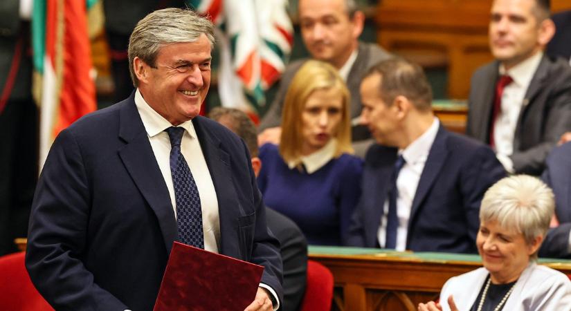 Vagyonnyilatkozatok: Kapitány a leggazdagabb tiszás - Tanács autókat gyűjt, százmillió forint feletti megtakarítások is vannak