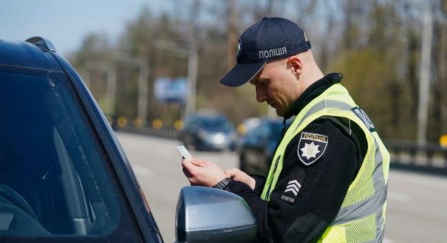 Ukrajnában szigorítják a közlekedési szabálysértések és a gyorshajtás miatti büntetéseket – Szviridenko