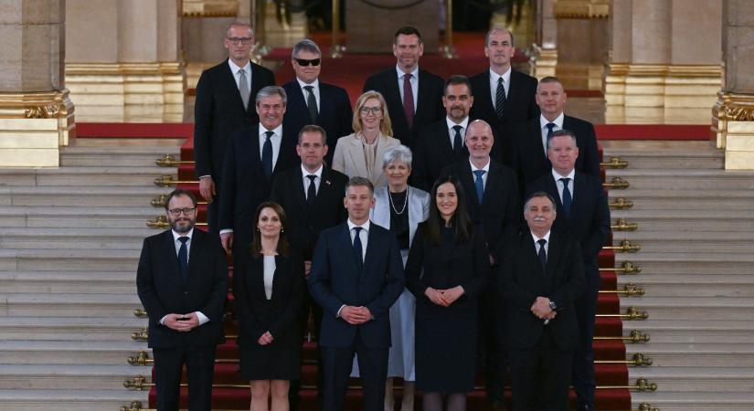 A kormánytagok közül Kapitány Istvánnak van a legnagyobb megtakarítása