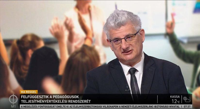 „Történelmi pillanat: a Pedagógusok Szakszervezetét 16 év után ismét meghívták a közmédiába”