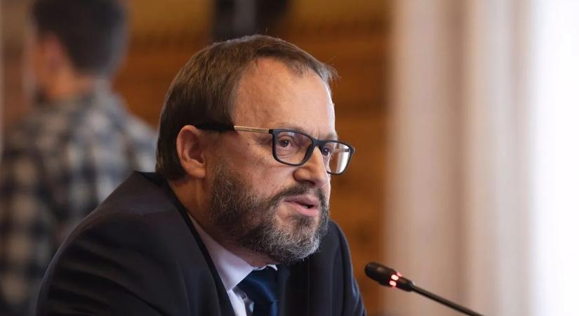 A pénzügyminiszter sem szűkölködik – Erste-részvényekről és EBRD-nyugdíjról árulkodik a vagyonnyilatkozata