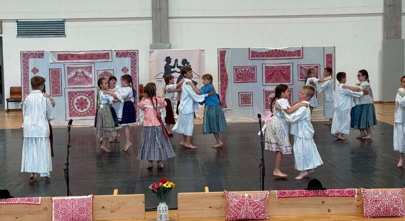 Tizenöt Éve Ropják a Balaton-parton: jubilál a Fonyódi Betyárok Néptánc Egyesület