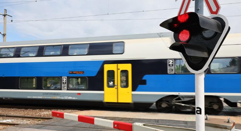 Gázolt a vonat Budapest külvárosában, jelentős fennakadásokra kell készülni a vonalon
