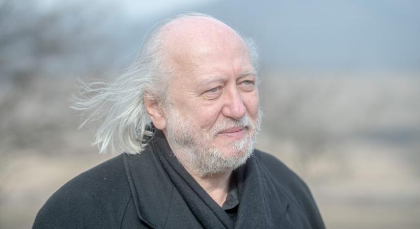Krasznahorkai László: Erősen gondolkodom a kiszálláson