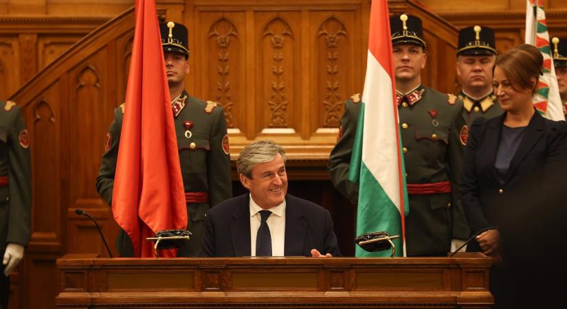 Kapitány István felajánlja teljes miniszteri fizetését