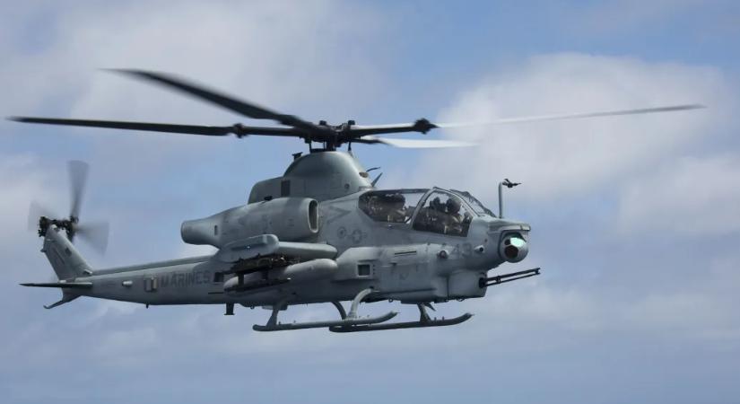 Lezuhant egy amerikai Apache helikopter a Hormuzi-szoros közelében, Trump szerint a pilóták túlélték