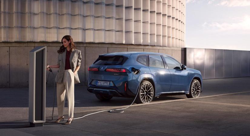 A BMW a fenntarthatóságot is az előnyére fordítja – és a debreceni iX3 a jövőjének a kulcsa