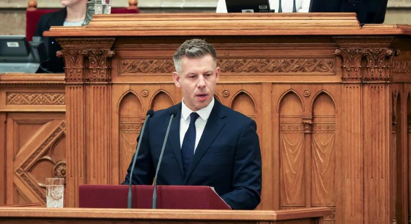 Magyar Péter a Szuvrenitásvédelmi Hivatal megszüntetéséről beszélt napirend előtt a Parlamentben