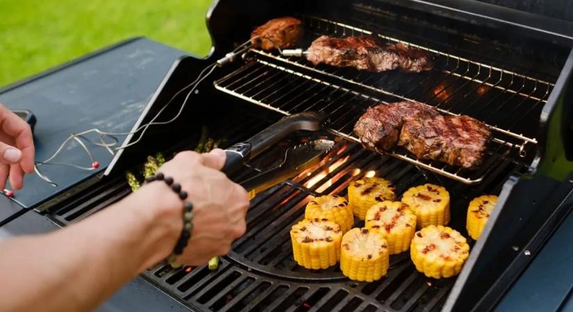 Így lesz tökéletes a grillhúsod: a legtöbben ezt rontják el!