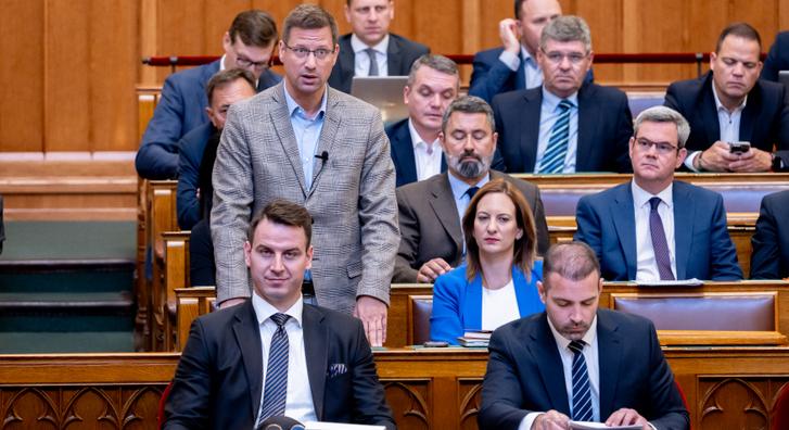 Gulyás Gergely: Ha fel kíván lépni a gyűlöletkeltés ellen, legyen kedves a saját pártjában kezdeni