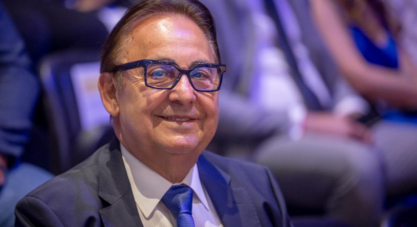 Fásy Ádámnak elege lett a támadásokból: "Lejáratnak, megaláznak, az emberi méltóságukat sárba tiporják"