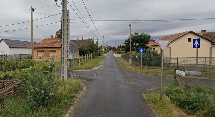 Autók ütköztek a debreceni kereszteződésben