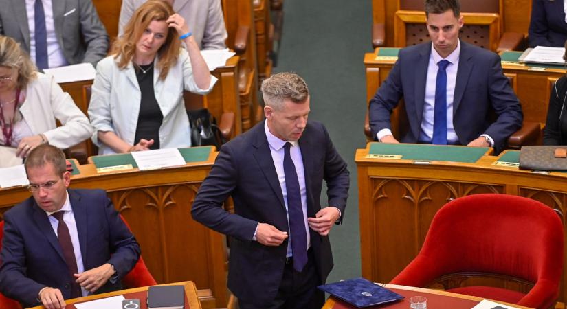 Magyar Péter: Az Orbán-rendszer egyik ékkövét a történelem szemétdombjára küldjük