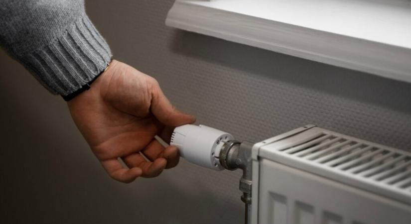 Bekapcsolt a fűtés a háztömbben, negyven fok lett a lakásokban