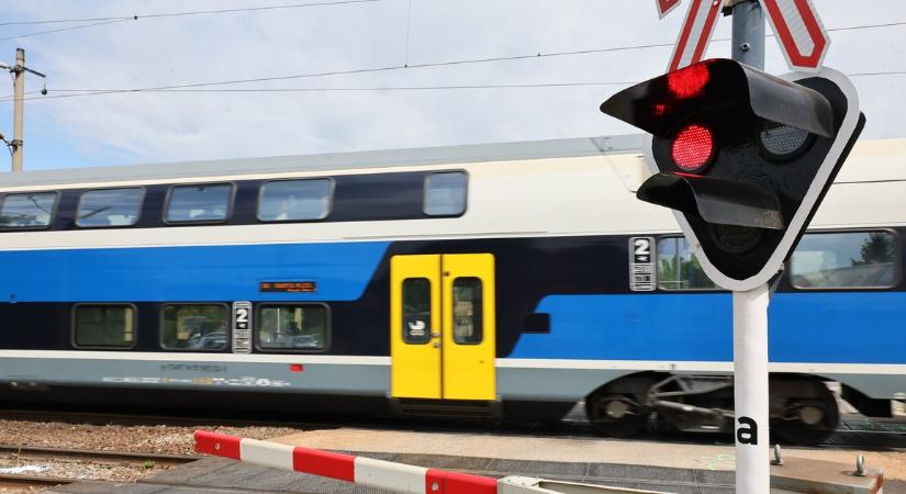 Gázolt a vonat Budapest külvárosában: hosszabb menetidőre és kimaradó járatokra kell számítani