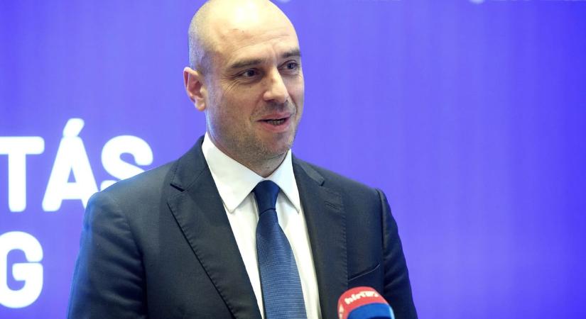 Hűtlen kezeléssel is megvádolta az Integritás Hatóság elnökét az ügyészség