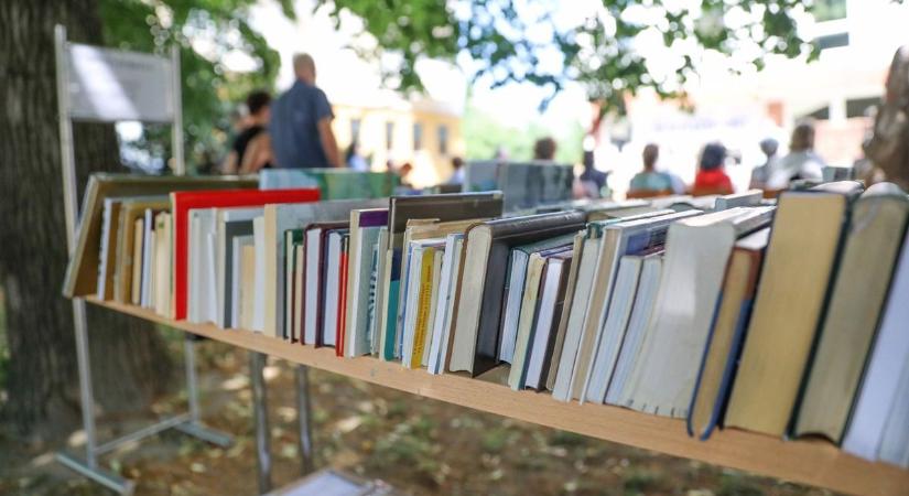 Mesék, beszélgetések és zene tölti meg a pécsi nyarat
