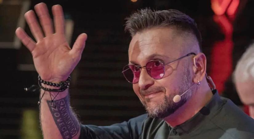Majka már a rajongóit is cserben hagyja: botrányos dolgot művelt a rapper