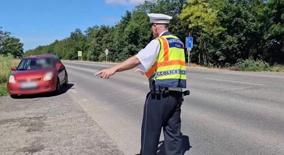 Óránként öt gyorshajtót fogtak a 6-os úton Pécs közelében
