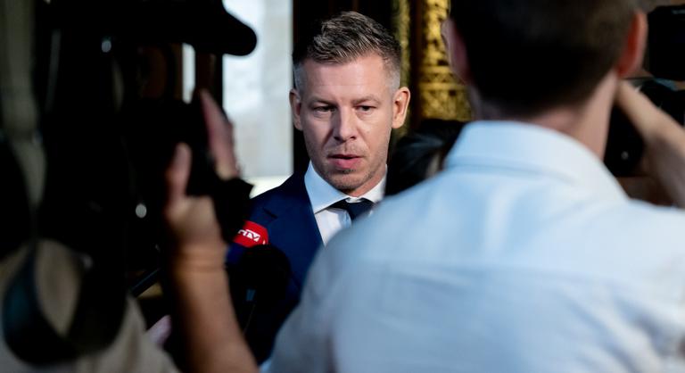 Magyar Péter: Nem Magyar Péter dönti el, ki kivel házasodhat