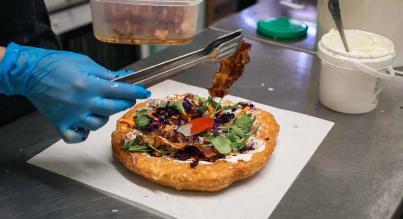 Ezek a hevesi büfék tudják a hibátlan lángos titkát, itt eheted a legjobbat az egész megyében