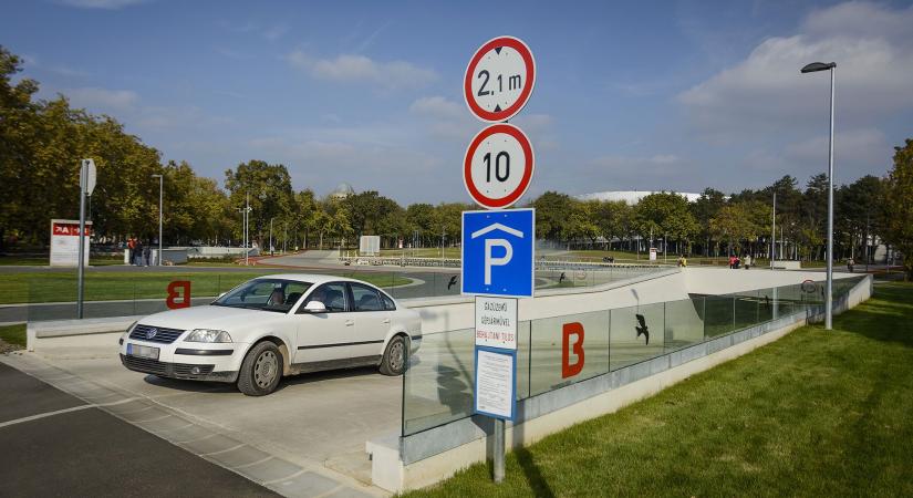 A magyar–kazah meccs miatt lezártak egy mélygarázst