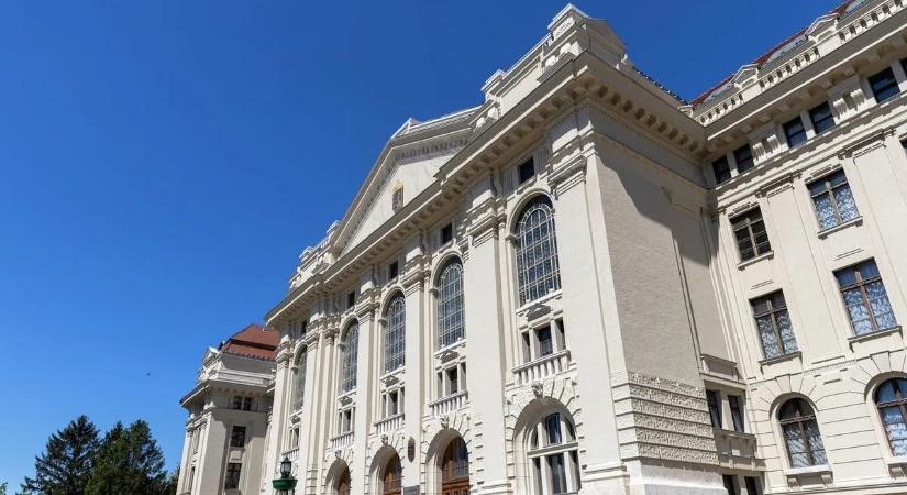 Most érkezett: robbanás történt a Debreceni Egyetem Kémiai Épületében