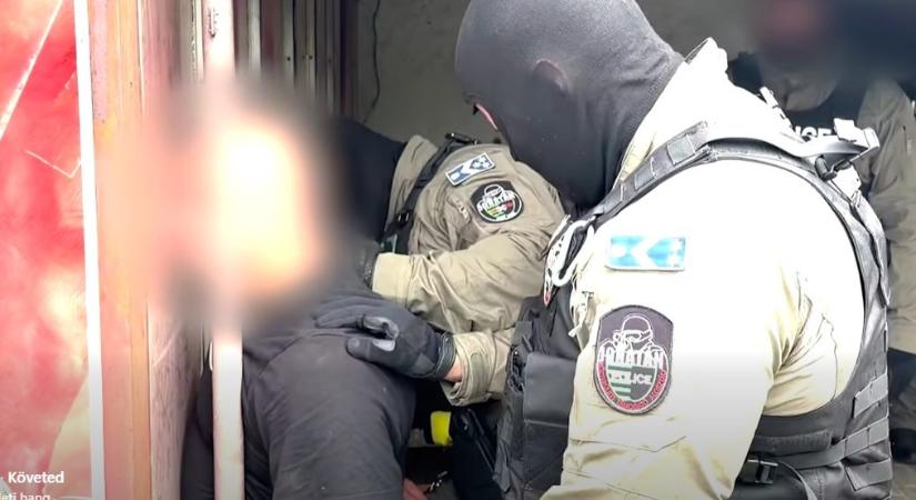 „Tudtam, hogy köröznek, holnap akartam bemenni a rendőrségre” – mondta kommandósoknak a börtönőrt fenyegető csonttörő
