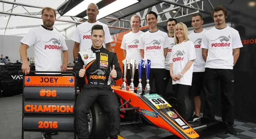 Megszólalt a korábbi pilóta, akit Michael Schumacher ápolónőjének megerőszakolásával vádoltak