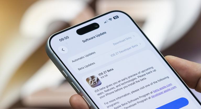 Keményen beleállt Brüsszelbe az Apple, miattuk nem érkezik az EU-ba az új Siri AI