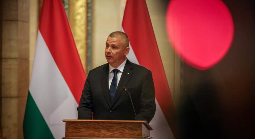 Ruszin-Szendi Romulusz: Levendulába áztatott törölközőt kért Szalay-Bobrovniczky Kristóf egy uniós csúcstalálkozón
