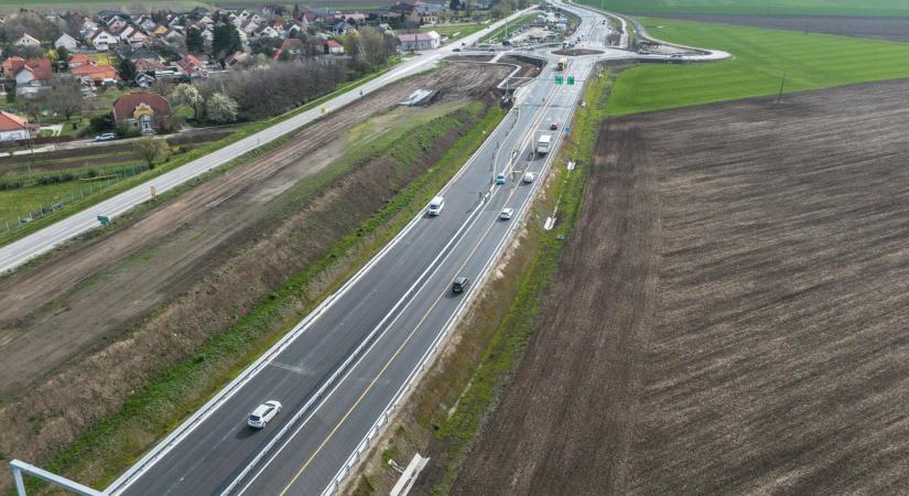 Vitézy Dávid: A választások előtt két nappal utaltak ki 94,3 milliárd forint előleget a Duna Aszfaltnak