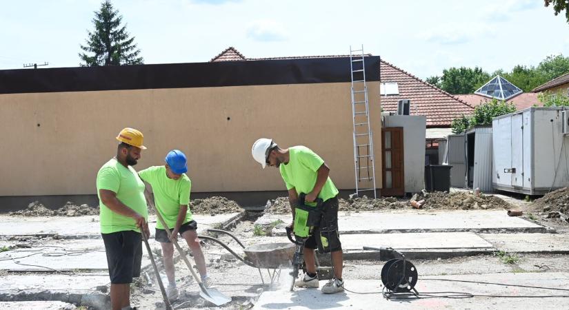 Erre várt egész Szolnok: mozgolódnak az Evezős Csárdánál, megvan, mikor nyithat újra az étterem!