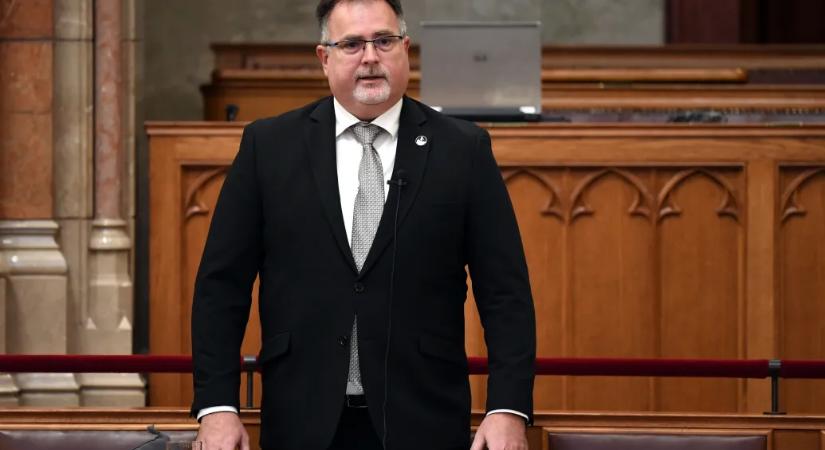 A vádemelés miatt az Állami Számvevőszék elnöke mérlegeli az Integritás Hatóság elnökének elmozdítását