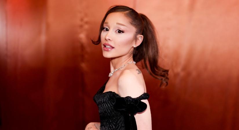 Titokban szakított filmsztár párjával Ariana Grande, már hónapok óta nincsenek együtt