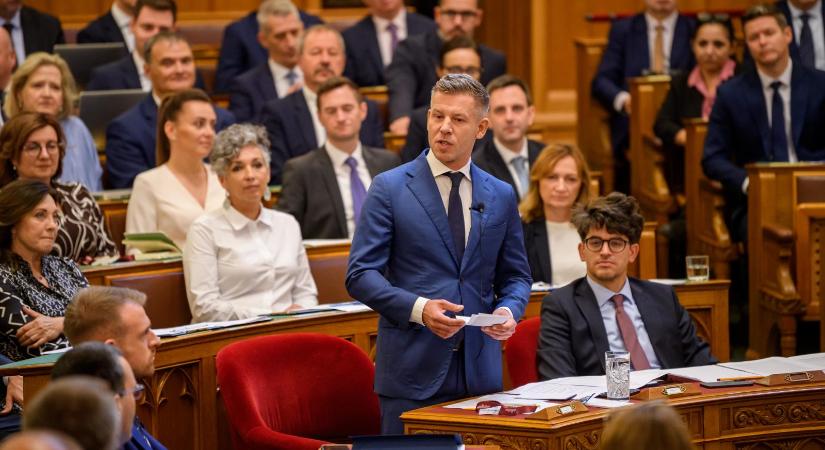 Magyar Péter: Elkezdtük helyreállítani az emberséget, amire olyan nagy szüksége van ennek az országnak