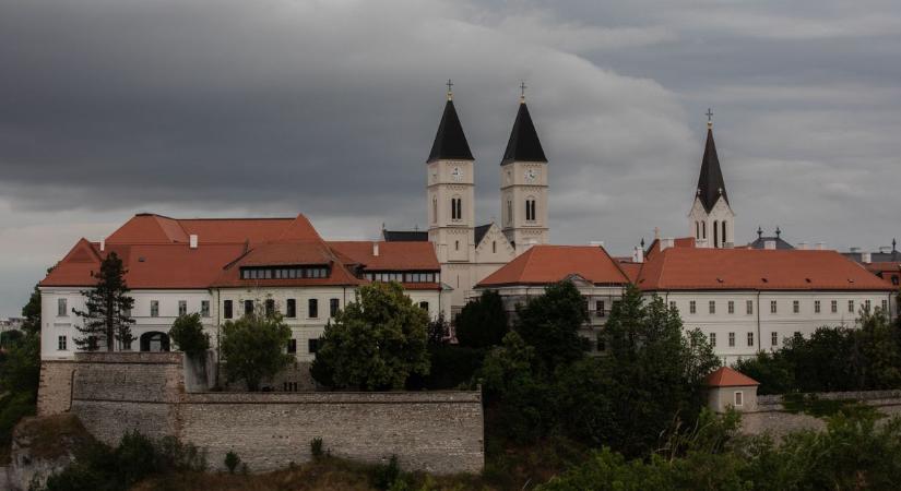Zivatarok törhetik meg a nyugodt délutánt Veszprémben